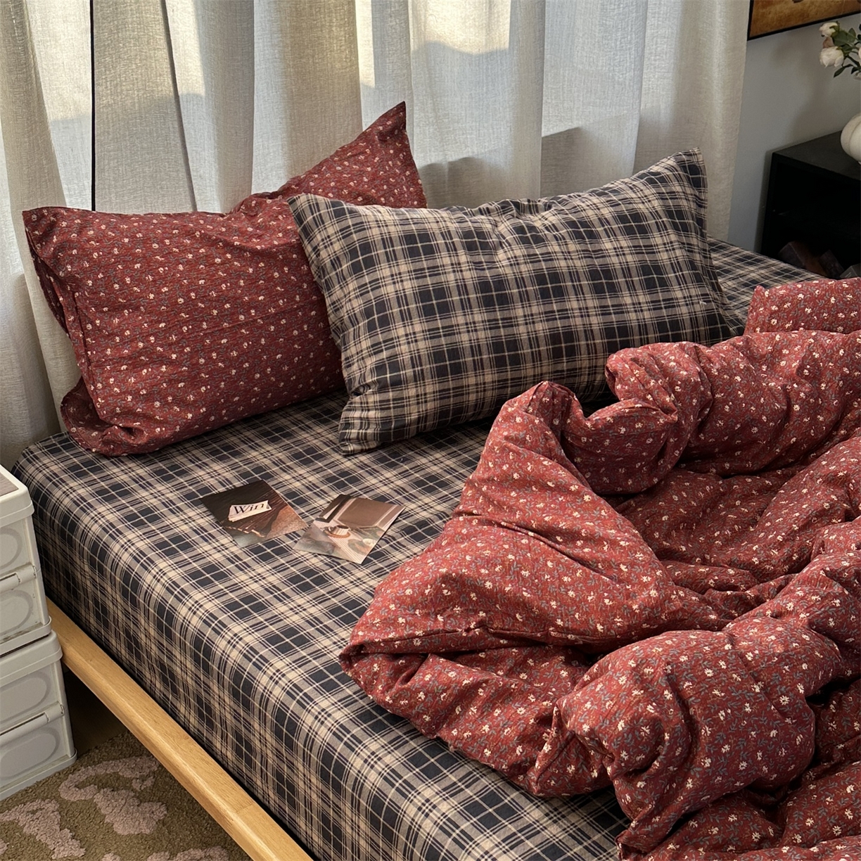 91家纺网 家纺一手货源 找家纺 拾一 2026新款日韩复古混搭风田园小碎花水洗棉木棉四件套 红韵碎花