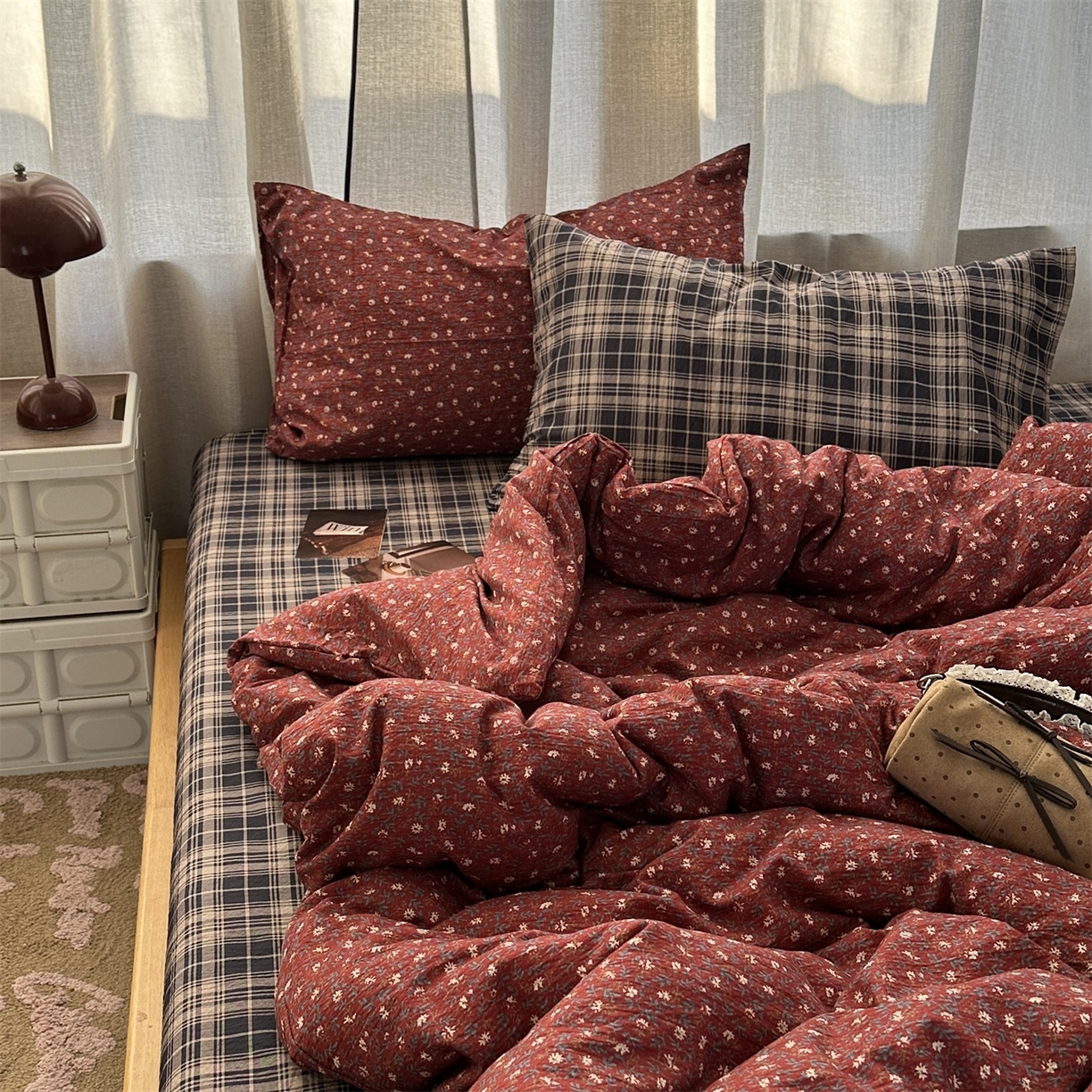 91家纺网 家纺一手货源 找家纺 拾一 2026新款日韩复古混搭风田园小碎花水洗棉木棉四件套 红韵碎花