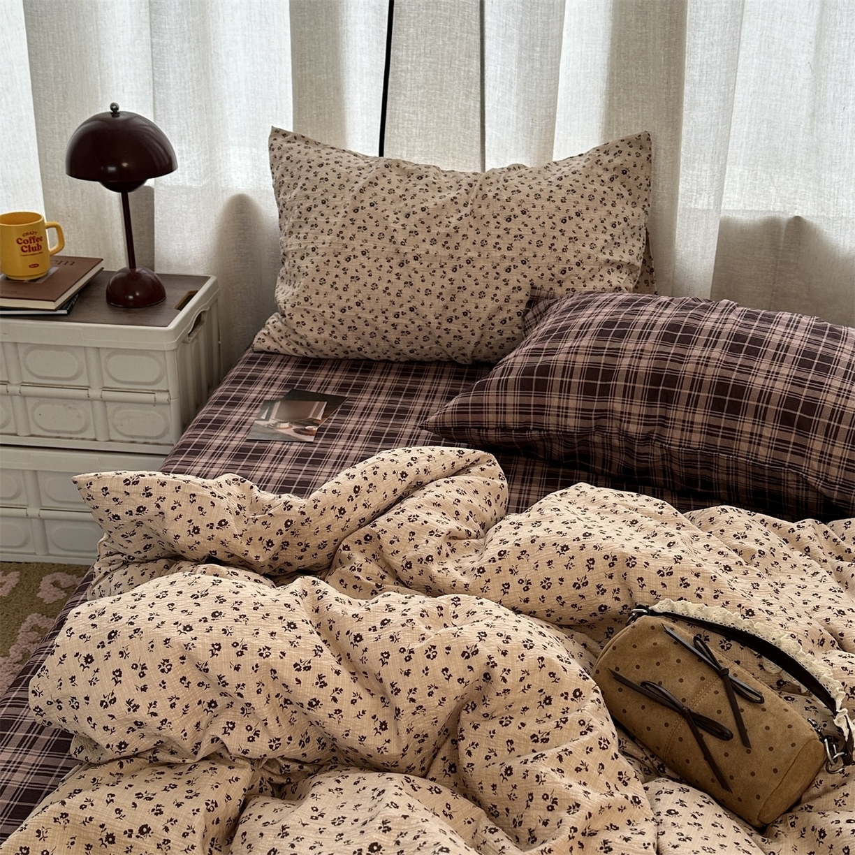 91家纺网 家纺一手货源 找家纺 拾一 2026新款日韩复古混搭风田园小碎花水洗棉木棉四件套 卡其花间