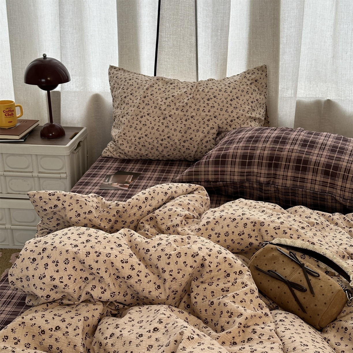 91家纺网 家纺一手货源 找家纺 拾一 2026新款日韩复古混搭风田园小碎花水洗棉木棉四件套 卡其花间