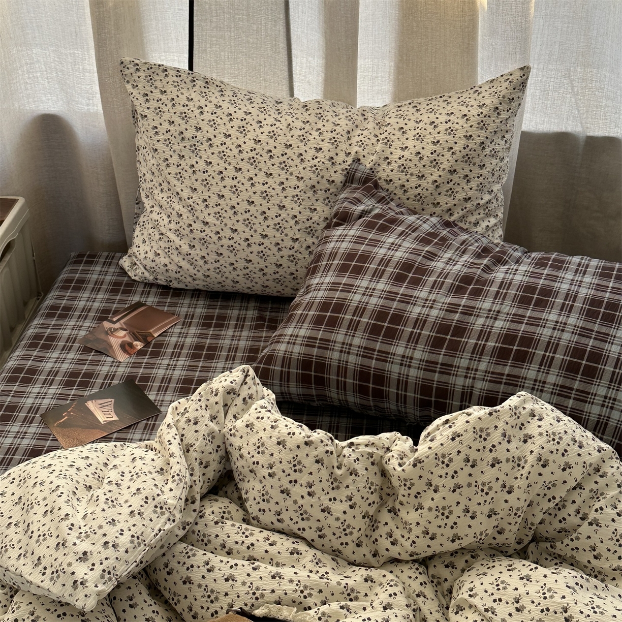 91家纺网 家纺一手货源 找家纺 拾一 2026新款日韩复古混搭风田园小碎花水洗棉木棉四件套 米白花簇