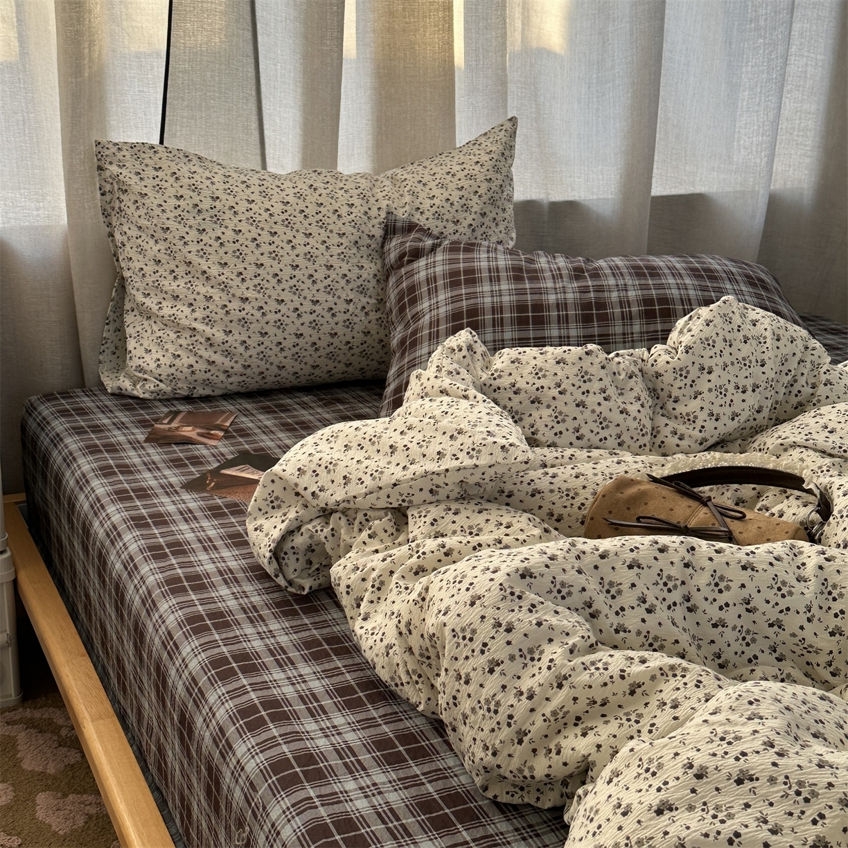 91家纺网 家纺一手货源 找家纺 拾一 2026新款日韩复古混搭风田园小碎花水洗棉木棉四件套 米白花簇