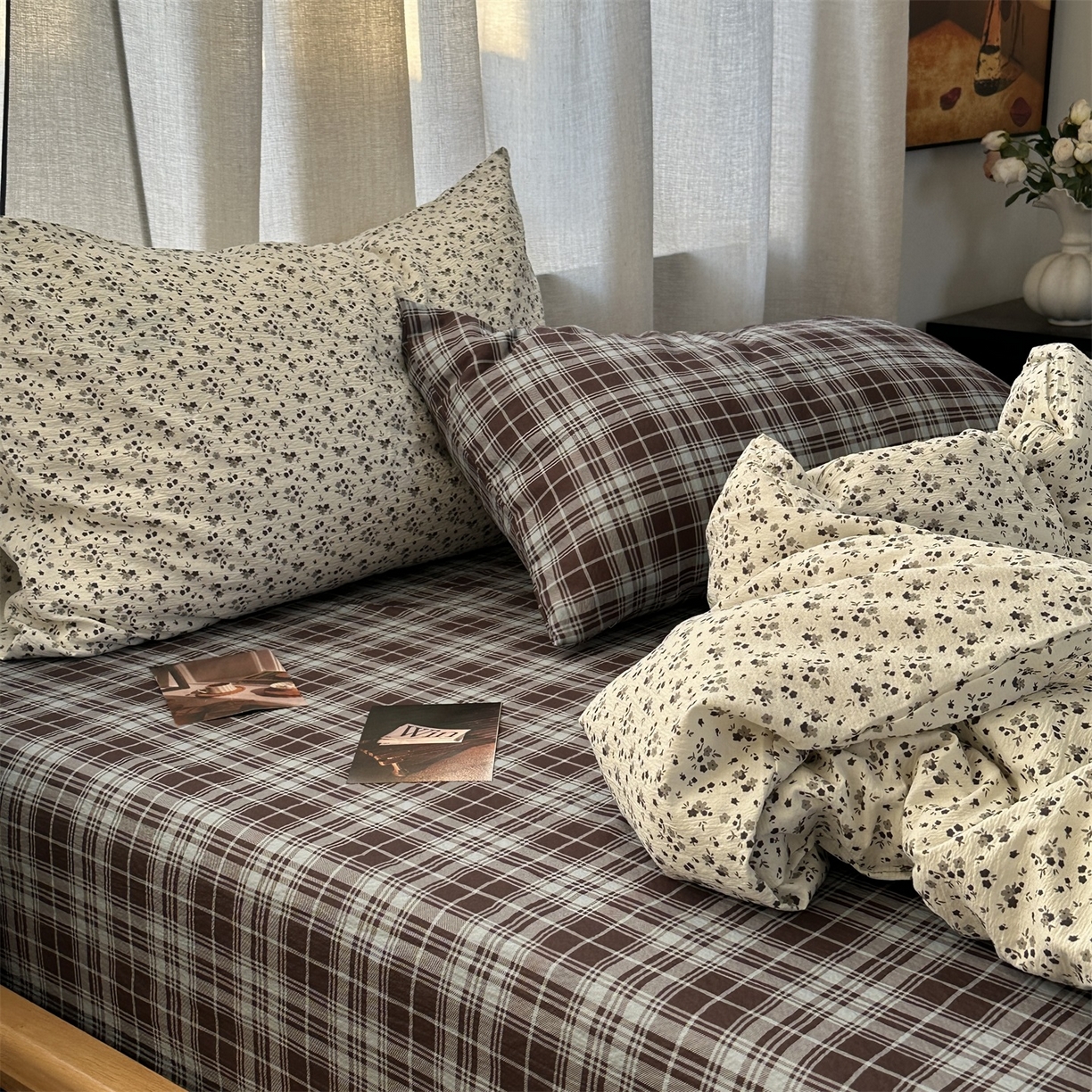 91家纺网 家纺一手货源 找家纺 拾一 2026新款日韩复古混搭风田园小碎花水洗棉木棉四件套 米白花簇