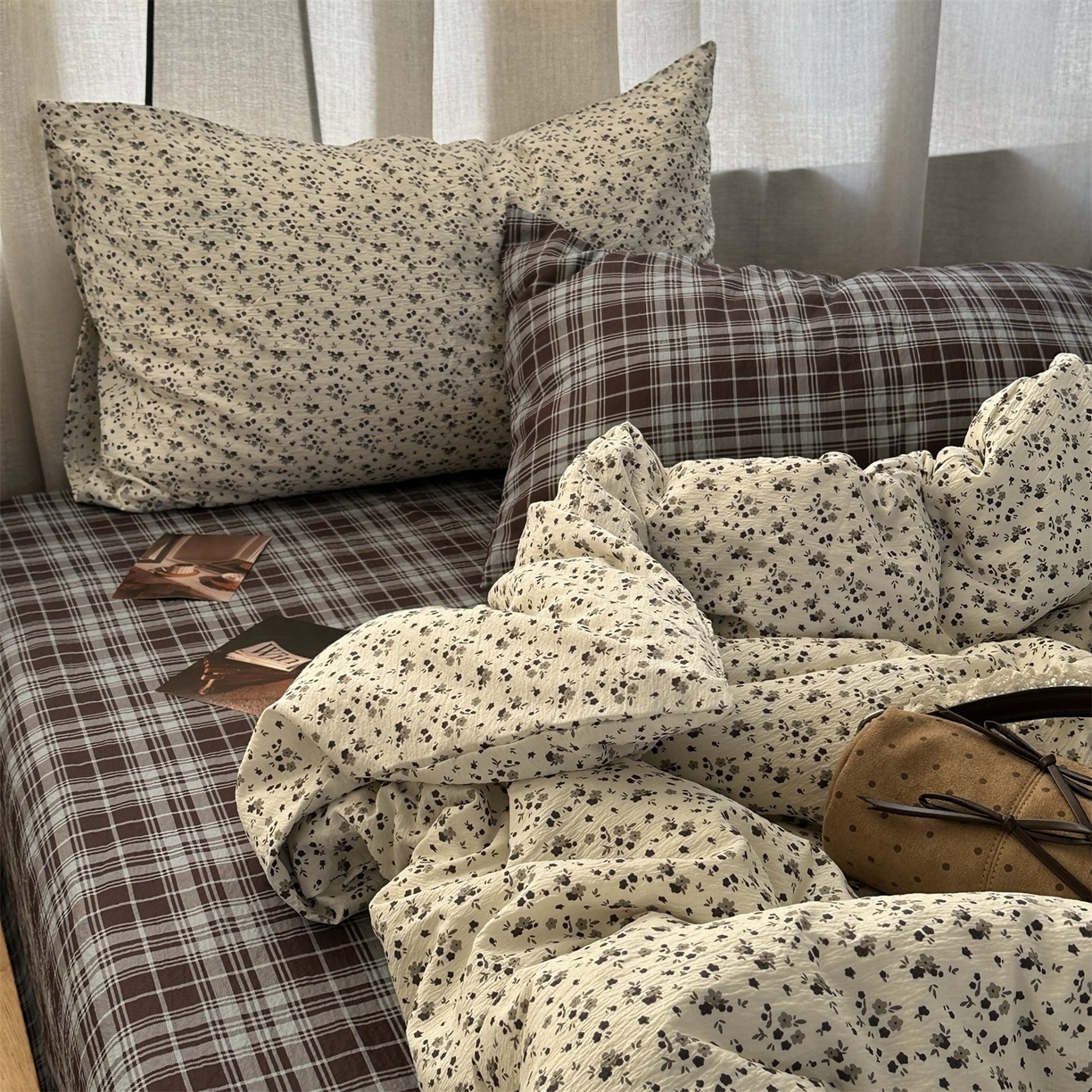 91家纺网 家纺一手货源 找家纺 拾一 2026新款日韩复古混搭风田园小碎花水洗棉木棉四件套 米白花簇