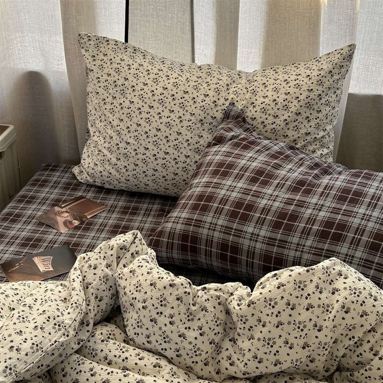 91家纺网 家纺一手货源 找家纺 拾一 2026新款日韩复古混搭风田园小碎花水洗棉木棉四件套 米白花簇