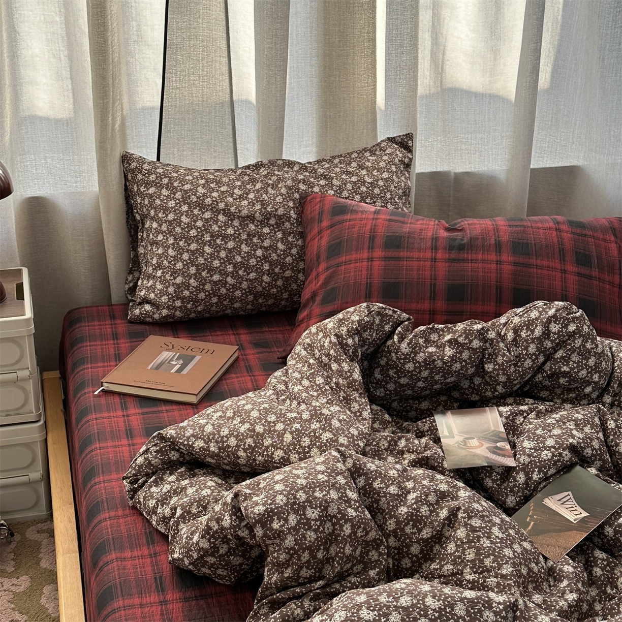 91家纺网 家纺一手货源 找家纺 拾一 2026新款日韩复古混搭风田园小碎花水洗棉木棉四件套 墨点繁华