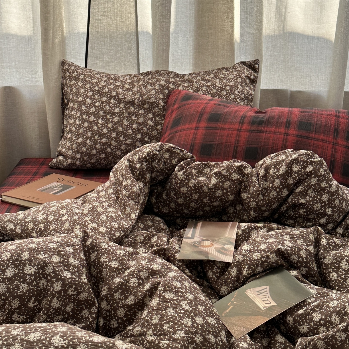 91家纺网 家纺一手货源 找家纺 拾一 2026新款日韩复古混搭风田园小碎花水洗棉木棉四件套 墨点繁华