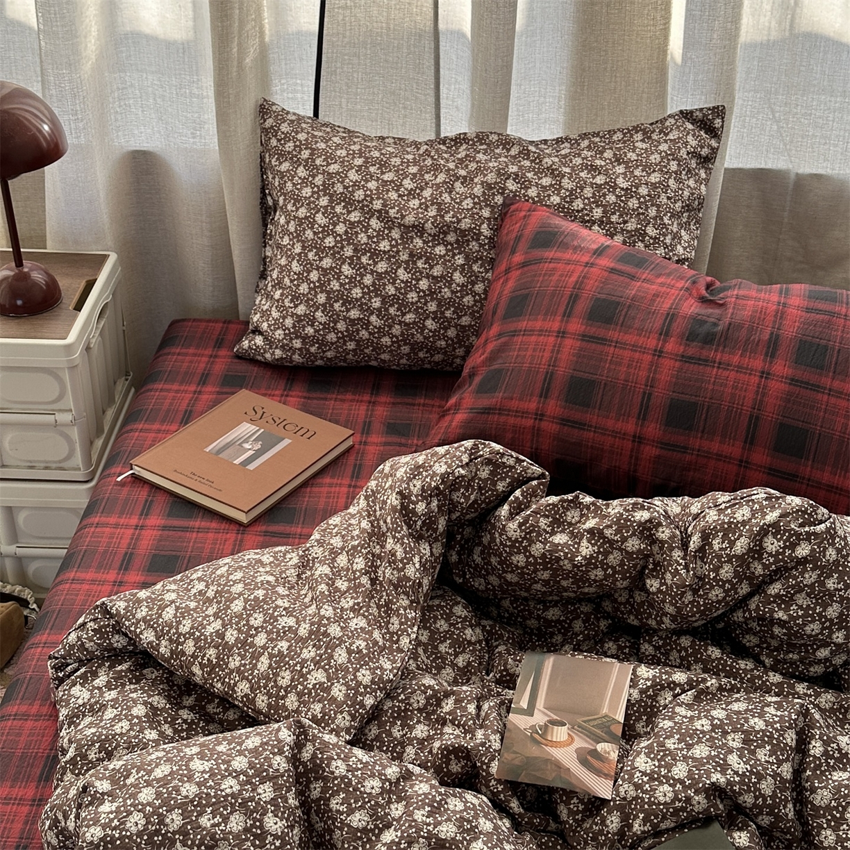 91家纺网 家纺一手货源 找家纺 拾一 2026新款日韩复古混搭风田园小碎花水洗棉木棉四件套 墨点繁华