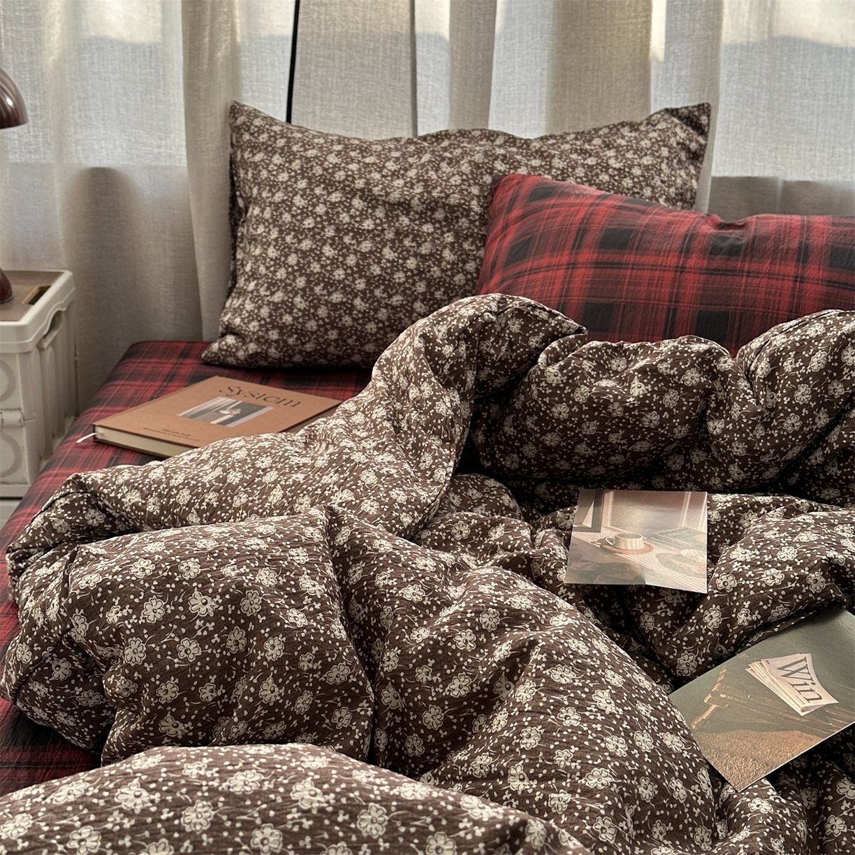 91家纺网 家纺一手货源 找家纺 拾一 2026新款日韩复古混搭风田园小碎花水洗棉木棉四件套 墨点繁华