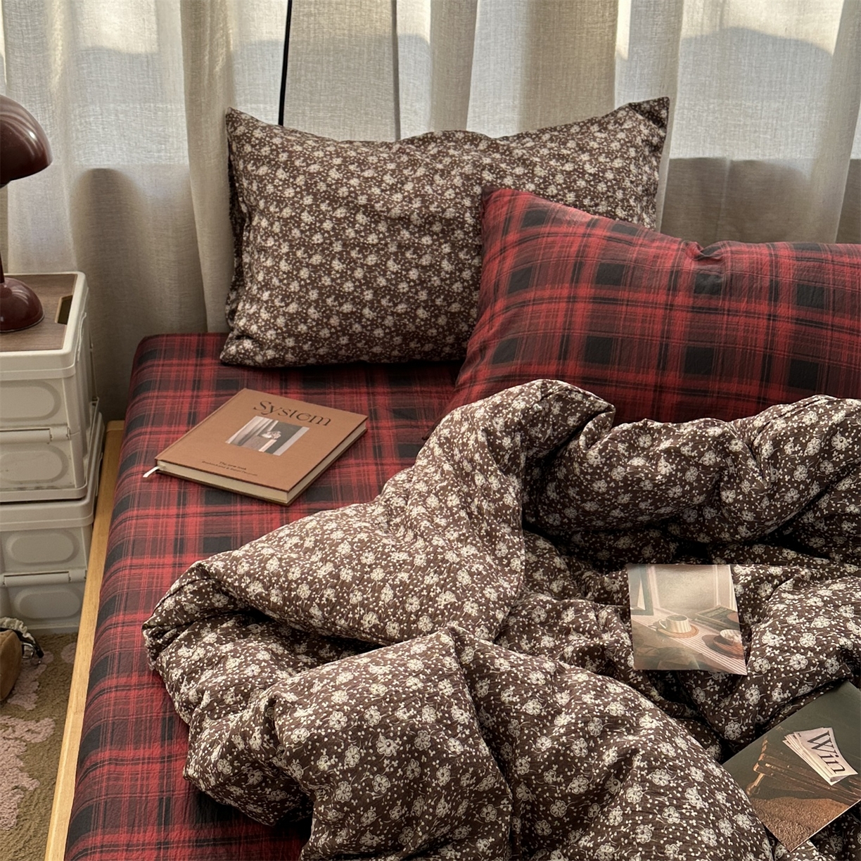 91家纺网 家纺一手货源 找家纺 拾一 2026新款日韩复古混搭风田园小碎花水洗棉木棉四件套 墨点繁华