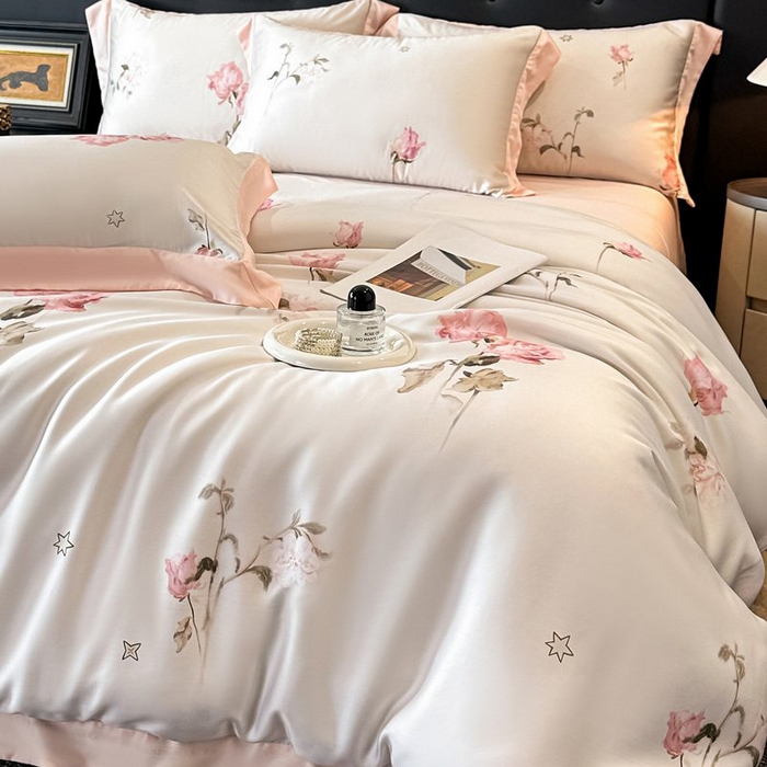 91家纺网 家纺一手货源 找家纺 慕晨 2026新款大宽边高级简奢款凉感天丝莱赛尔数码印花丝滑丝绸四件套直播热款 粉雾