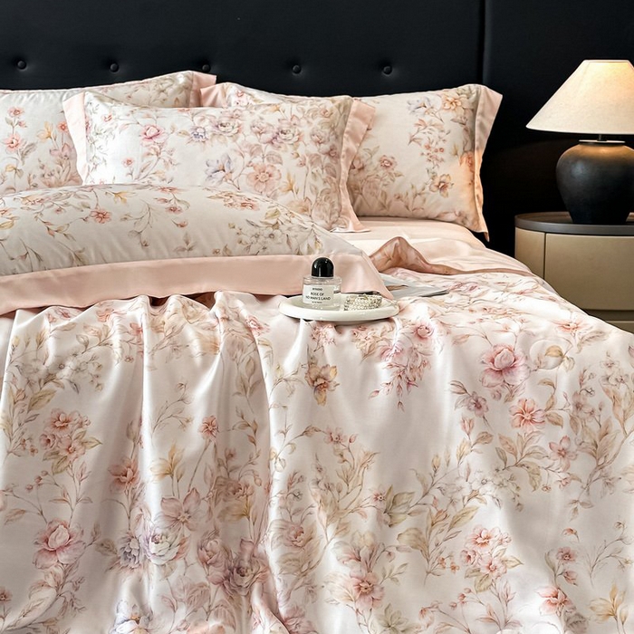 91家纺网 家纺一手货源 找家纺 慕晨 2026新款大宽边天丝莱赛尔数码印花夏被四件套高级简奢款丝滑丝绸直播热款 风栖