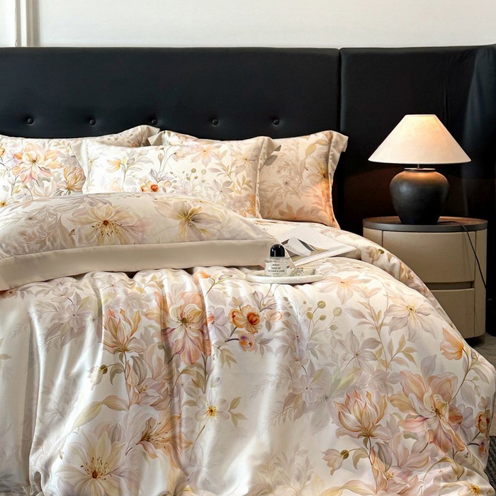 91家纺网 家纺一手货源 找家纺 慕晨 2026新款大宽边高级简奢款凉感天丝莱赛尔数码印花丝滑丝绸四件套直播热款 花吻