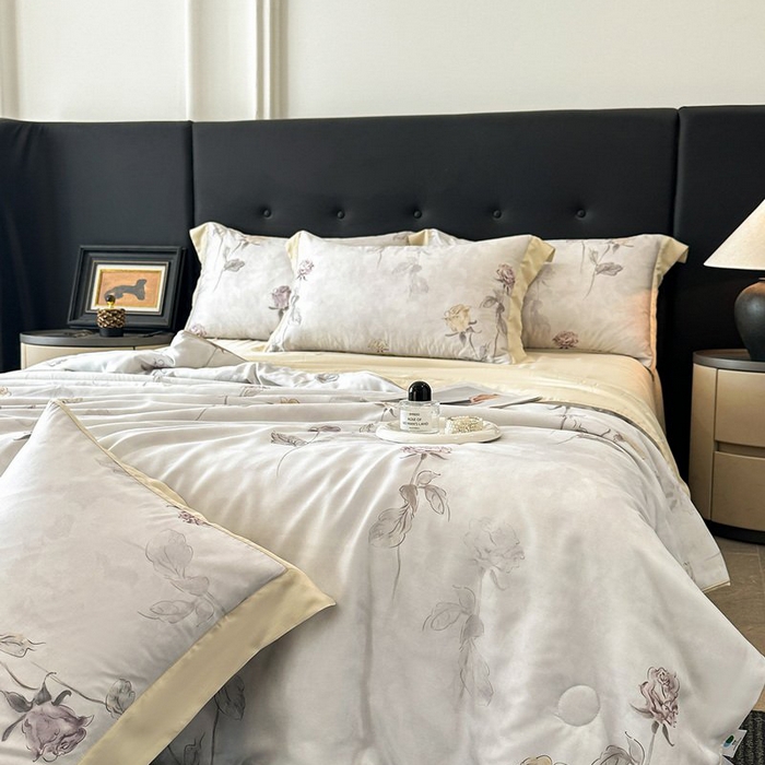 91家纺网 家纺一手货源 找家纺 慕晨 2026新款大宽边天丝莱赛尔数码印花夏被四件套高级简奢款丝滑丝绸直播热款 花道诗