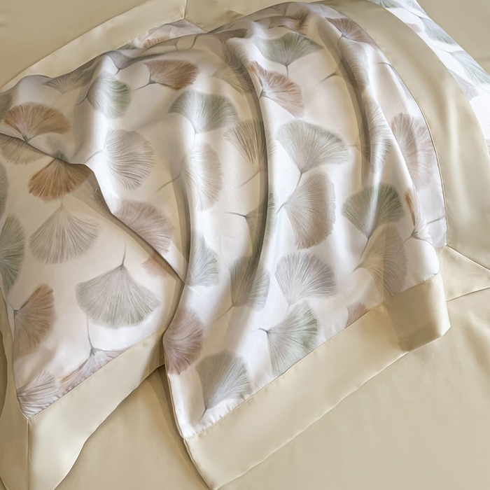 91家纺网 家纺一手货源 找家纺 慕晨 2026新款大宽边高级简奢款凉感天丝莱赛尔数码印花丝滑丝绸四件套直播热款 林间蜜杏