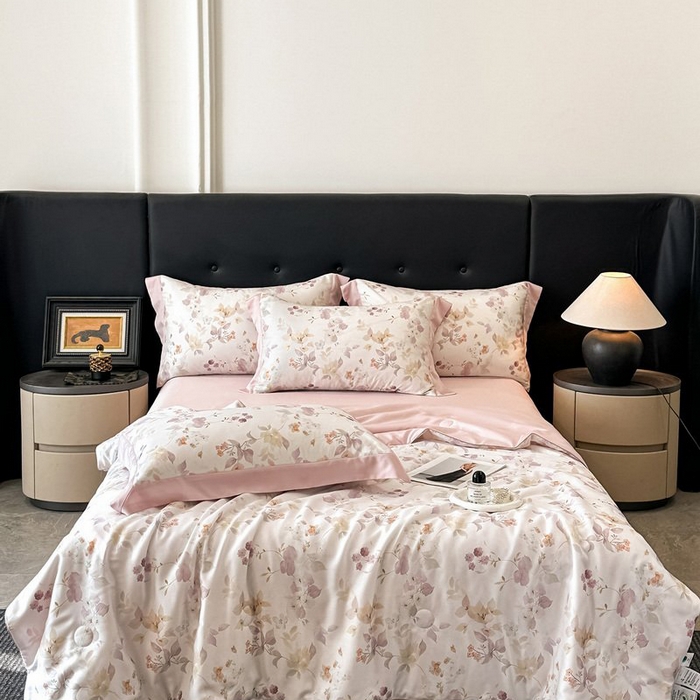 91家纺网 家纺一手货源 找家纺 慕晨 2026新款大宽边天丝莱赛尔数码印花夏被四件套高级简奢款丝滑丝绸直播热款 花颜