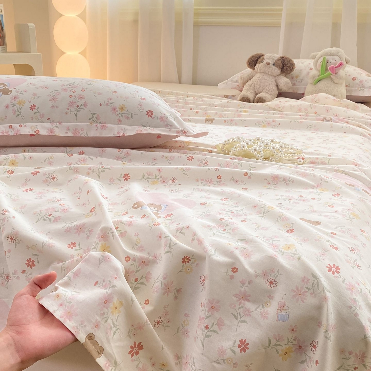 91家纺网 家纺一手货源 找家纺 女子家纺 2026新款全棉印花小清新系列-单床单 旧书折痕粉