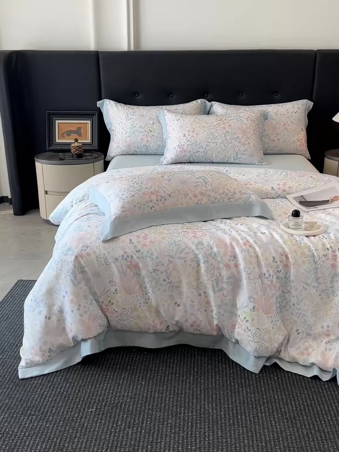 91家纺网 家纺一手货源 找家纺 慕晨 2026新款大宽边高级简奢款凉感天丝莱赛尔数码印花丝滑丝绸四件套直播热款 沐初