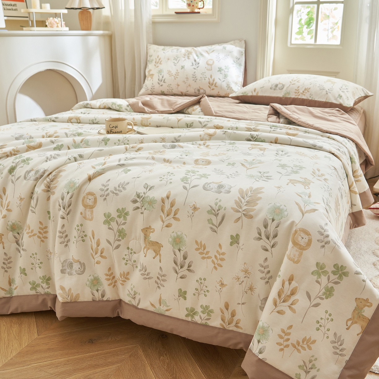 91家纺网 家纺一手货源 找家纺 吾诺家居 吾诺 2026新款 12868全棉印花棉花夏被四件套 全棉夏被四件套新疆棉花被 - 经典系列 林间萌友