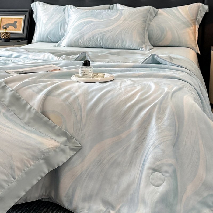 91家纺网 家纺一手货源 找家纺 慕晨 2026新款大宽边天丝莱赛尔数码印花夏被四件套高级简奢款丝滑丝绸直播热款 软烟