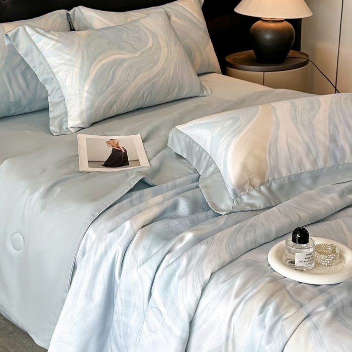 91家纺网 家纺一手货源 找家纺 慕晨 2026新款大宽边天丝莱赛尔数码印花夏被四件套高级简奢款丝滑丝绸直播热款 软烟