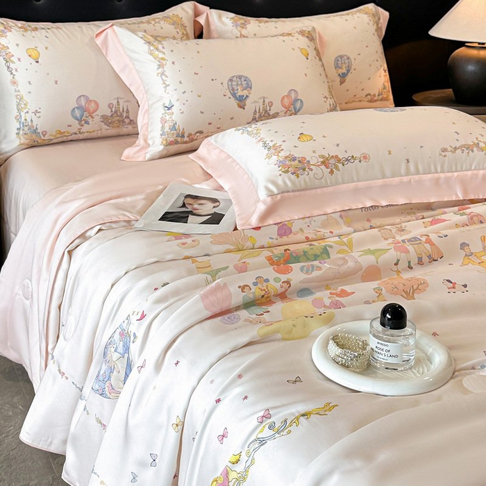 91家纺网 家纺一手货源 找家纺 慕晨 2026新款大宽边天丝莱赛尔数码印花夏被四件套高级简奢款丝滑丝绸直播热款 童梦