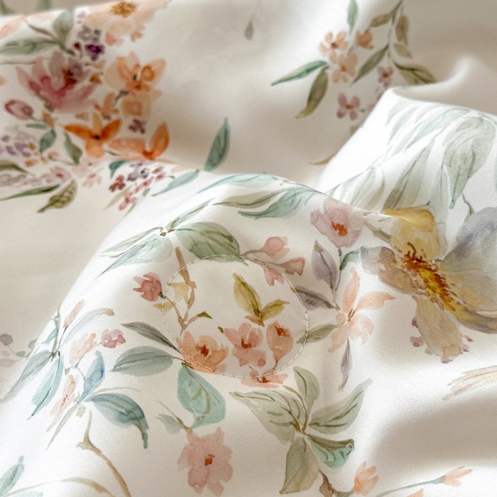 91家纺网 家纺一手货源 找家纺 慕晨 2026新款大宽边高级简奢款凉感天丝莱赛尔数码印花丝滑丝绸四件套直播热款 雾屿