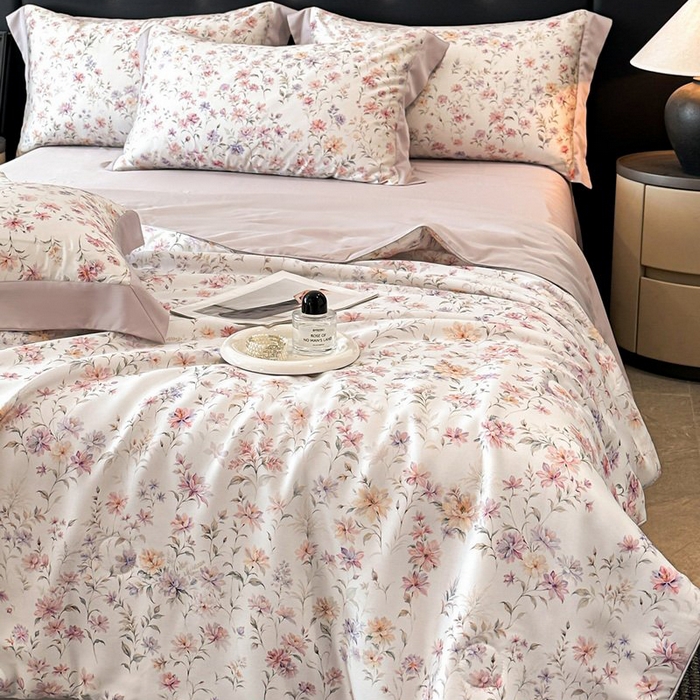 91家纺网 家纺一手货源 找家纺 慕晨 2026新款大宽边天丝莱赛尔数码印花夏被四件套高级简奢款丝滑丝绸直播热款 小樱