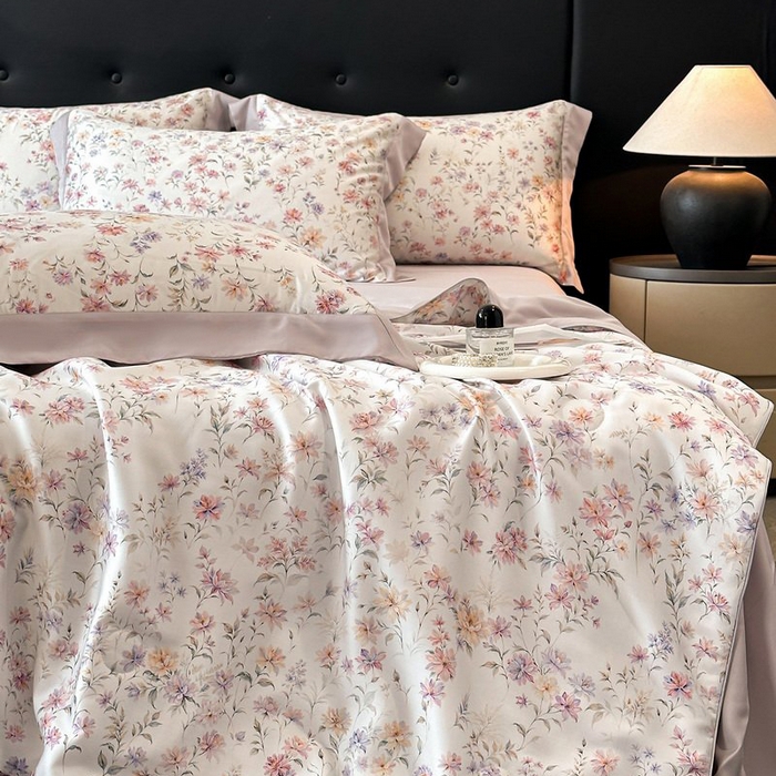 91家纺网 家纺一手货源 找家纺 慕晨 2026新款大宽边天丝莱赛尔数码印花夏被四件套高级简奢款丝滑丝绸直播热款 小樱