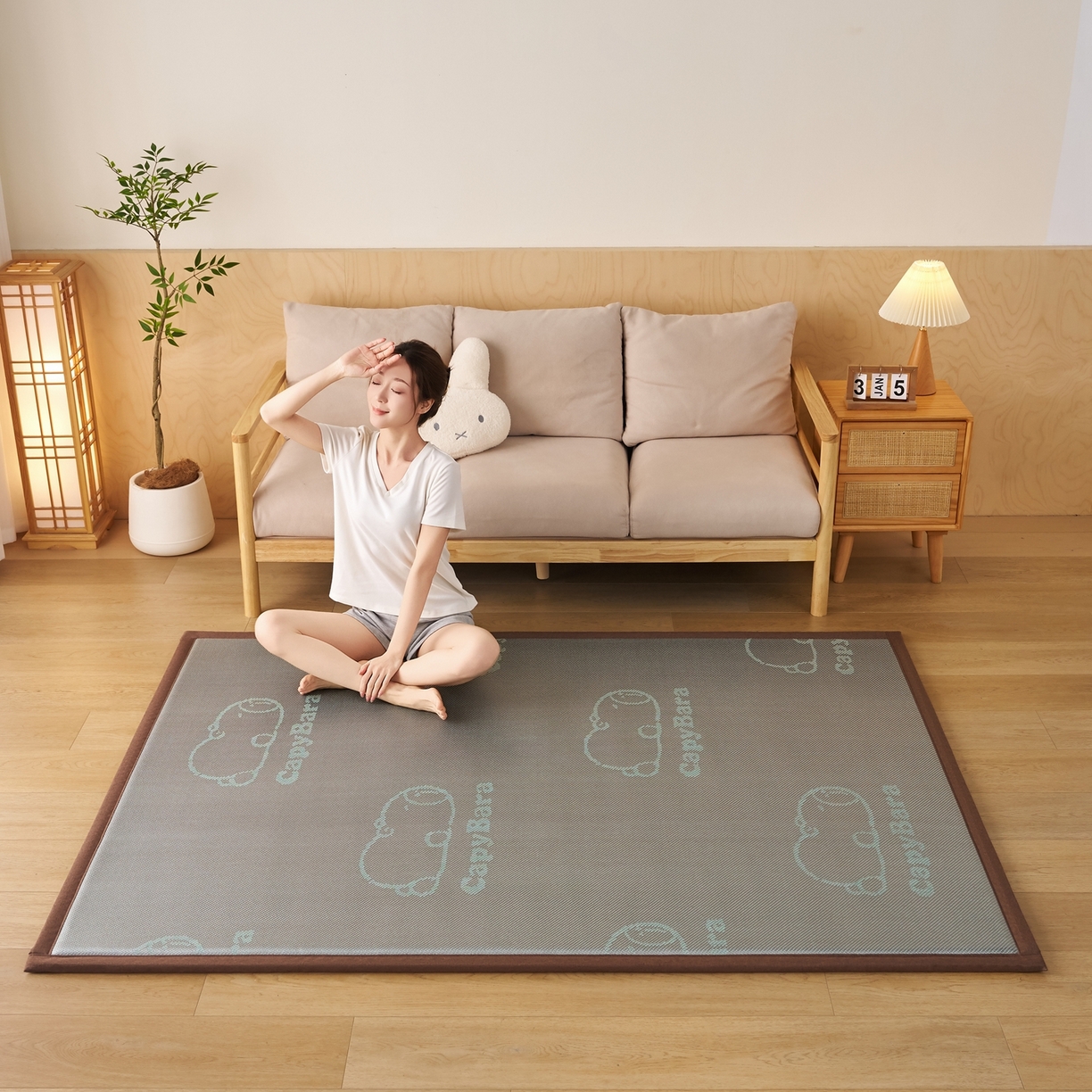 91家纺网 家纺一手货源 找家纺 鹿辉家居（原吉欧力） 2026新款多功能凉感冰藤床垫藤席地垫-地铺席 卡皮巴拉灰