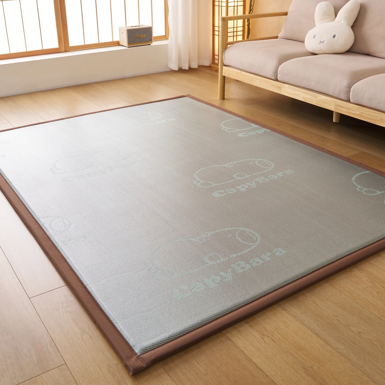 91家纺网 家纺一手货源 找家纺 鹿辉家居（原吉欧力） 2026新款多功能凉感冰藤床垫藤席地垫-地铺席 卡皮巴拉灰