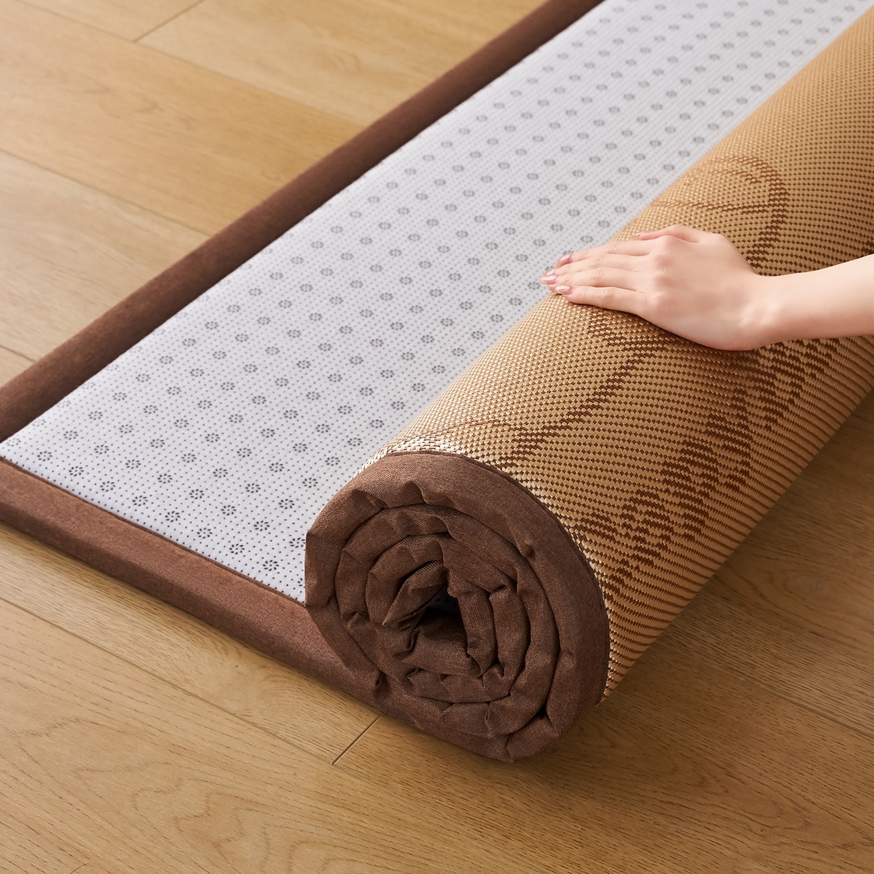 91家纺网 家纺一手货源 找家纺 鹿辉家居（原吉欧力） 2026新款多功能凉感冰藤床垫藤席地垫-地铺席 卡皮巴拉棕