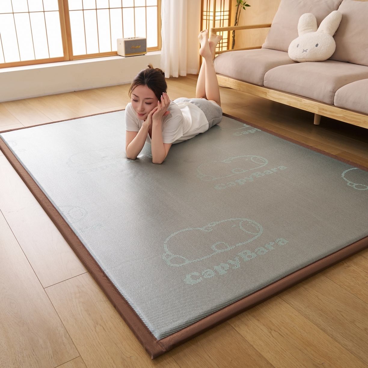 91家纺网 家纺一手货源 找家纺 鹿辉家居（原吉欧力） 2026新款多功能凉感冰藤床垫藤席地垫-地铺席 卡皮巴拉灰