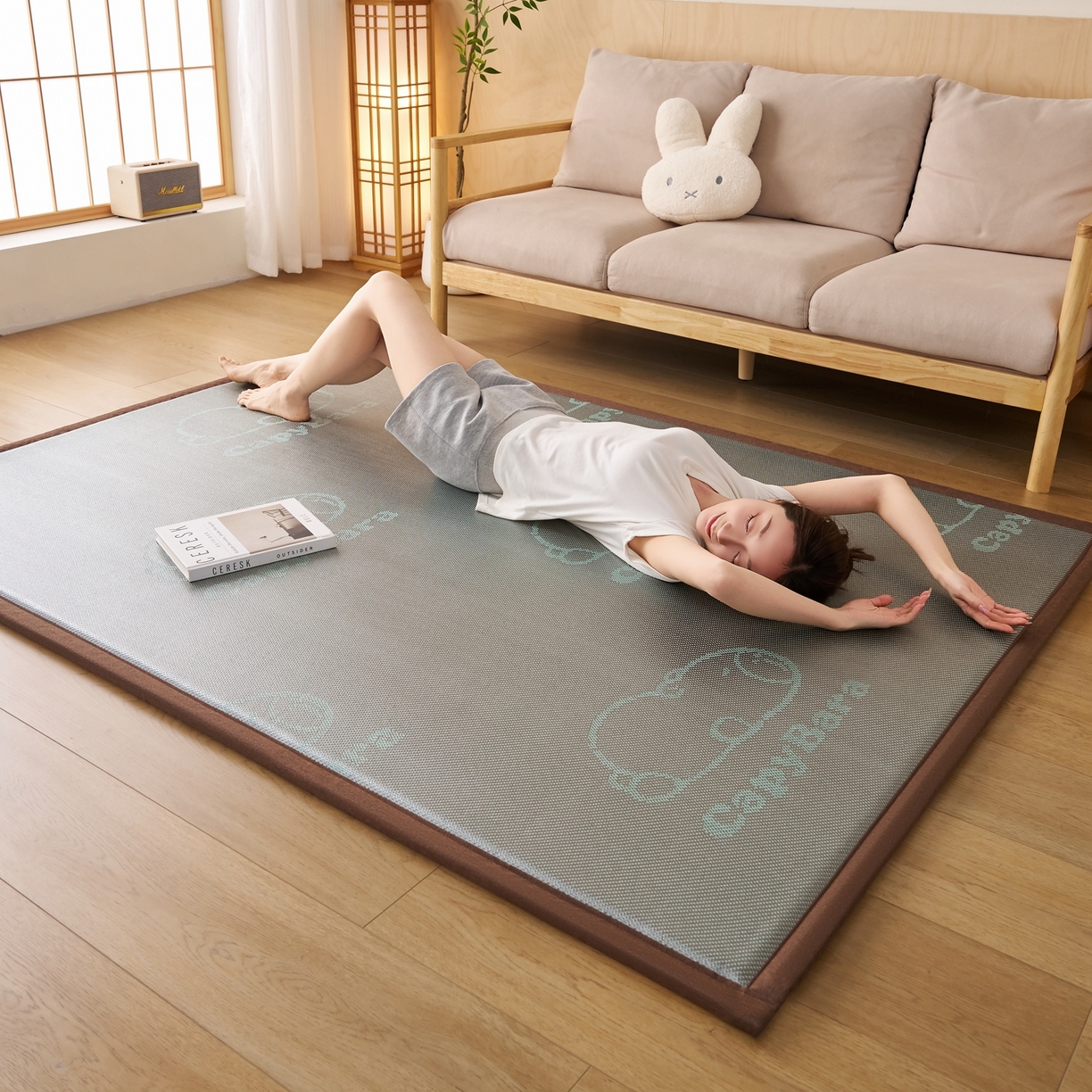 91家纺网 家纺一手货源 找家纺 鹿辉家居（原吉欧力） 2026新款多功能凉感冰藤床垫藤席地垫-地铺席 卡皮巴拉灰