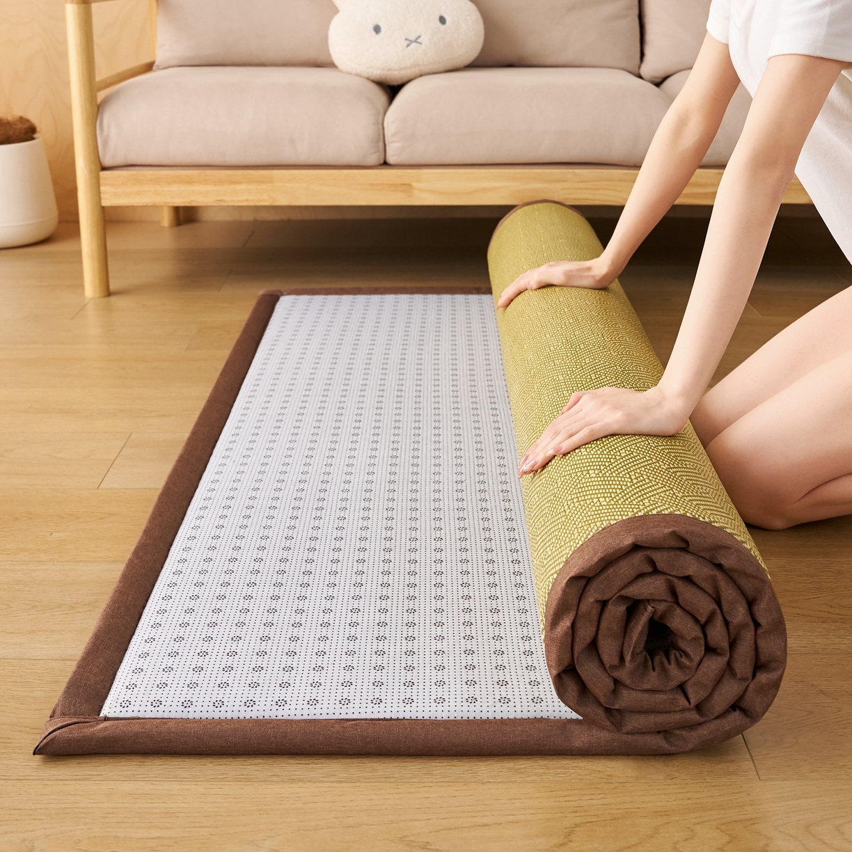 91家纺网 家纺一手货源 找家纺 鹿辉家居（原吉欧力） 2026新款多功能凉感冰藤床垫藤席地垫-地铺席 饼干花绿