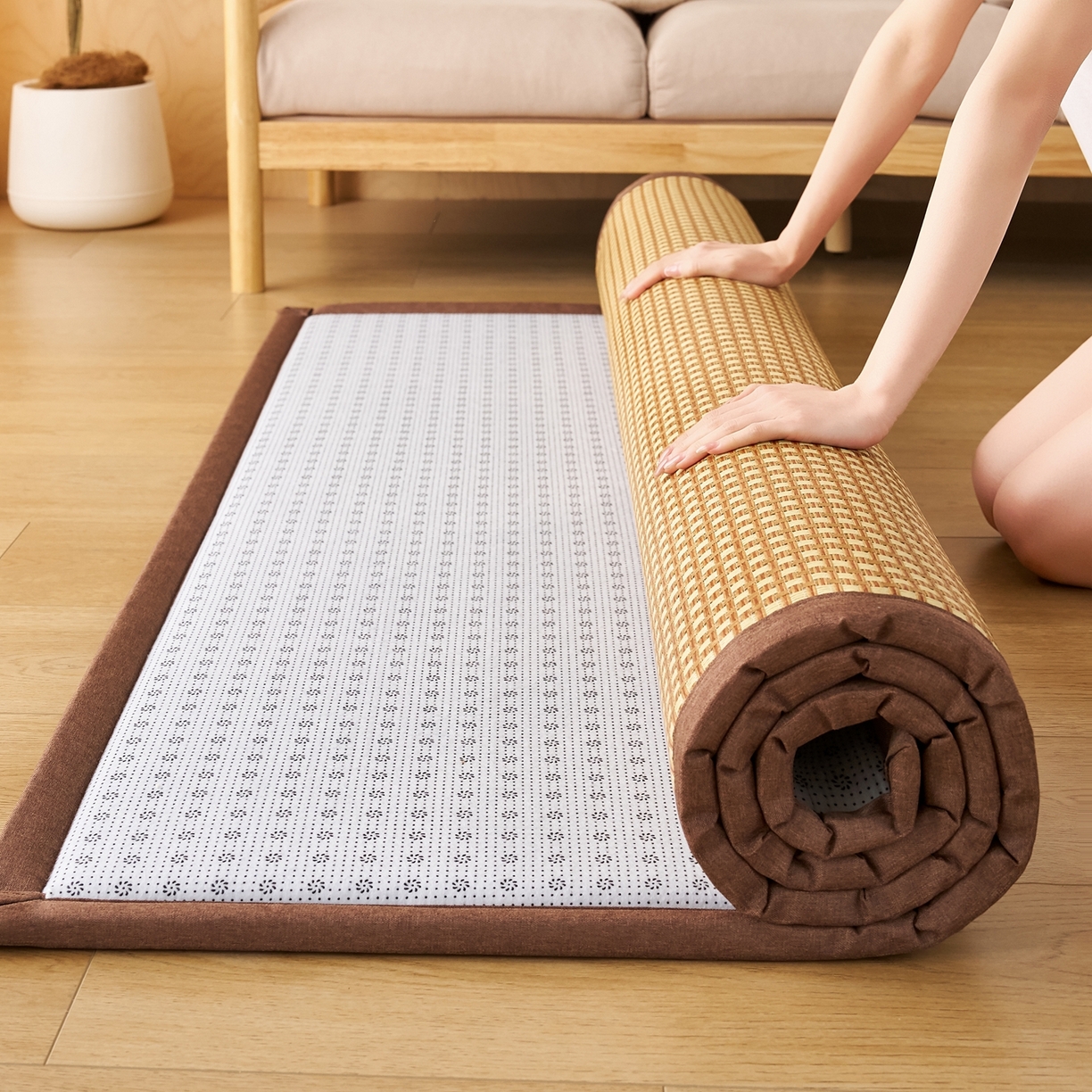 91家纺网 家纺一手货源 找家纺 鹿辉家居（原吉欧力） 2026新款多功能凉感冰藤床垫藤席地垫-地铺席 经典小方格