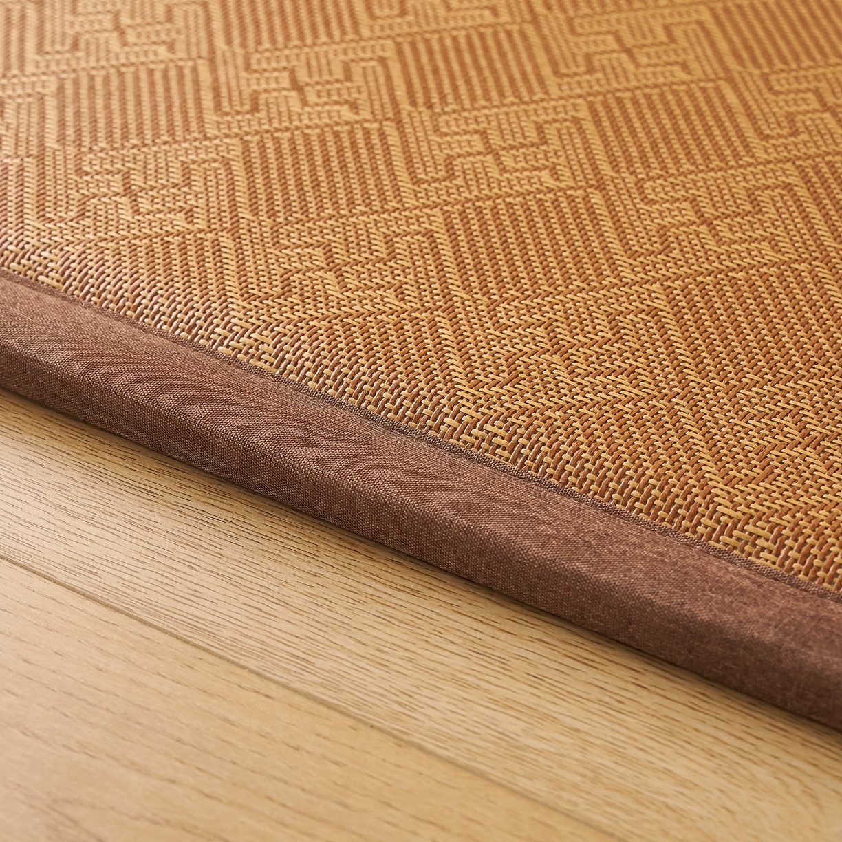 91家纺网 家纺一手货源 找家纺 鹿辉家居（原吉欧力） 2026新款多功能凉感冰藤床垫藤席地垫-地铺席 经典回纹