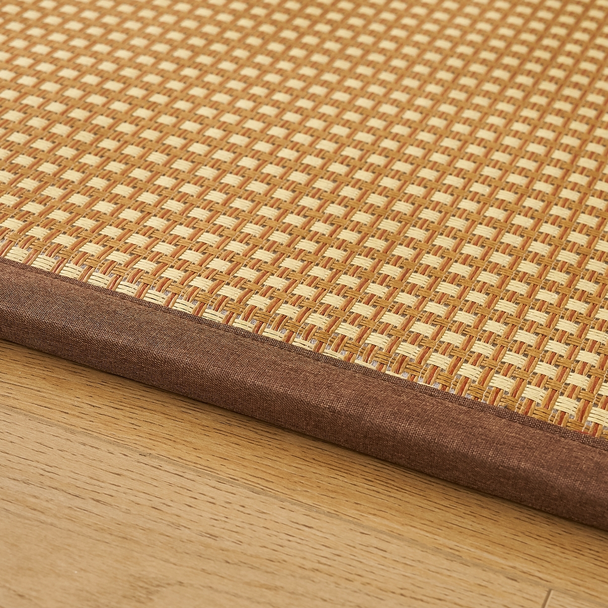 91家纺网 家纺一手货源 找家纺 鹿辉家居（原吉欧力） 2026新款多功能凉感冰藤床垫藤席地垫-地铺席 经典小方格