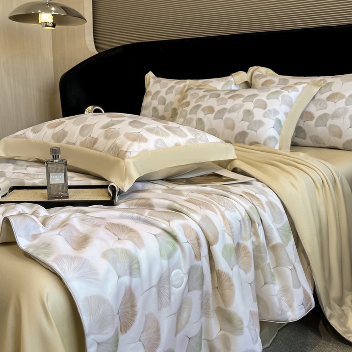 91家纺网 家纺一手货源 找家纺 慕晨 2026新款大宽边天丝莱赛尔数码印花夏被四件套高级简奢款丝滑丝绸直播热款 林间蜜杏