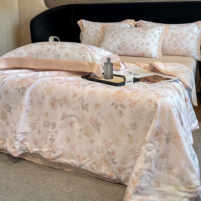 91家纺网 家纺一手货源 找家纺 慕晨 2026新款大宽边天丝莱赛尔数码印花夏被四件套高级简奢款丝滑丝绸直播热款 念池-粉