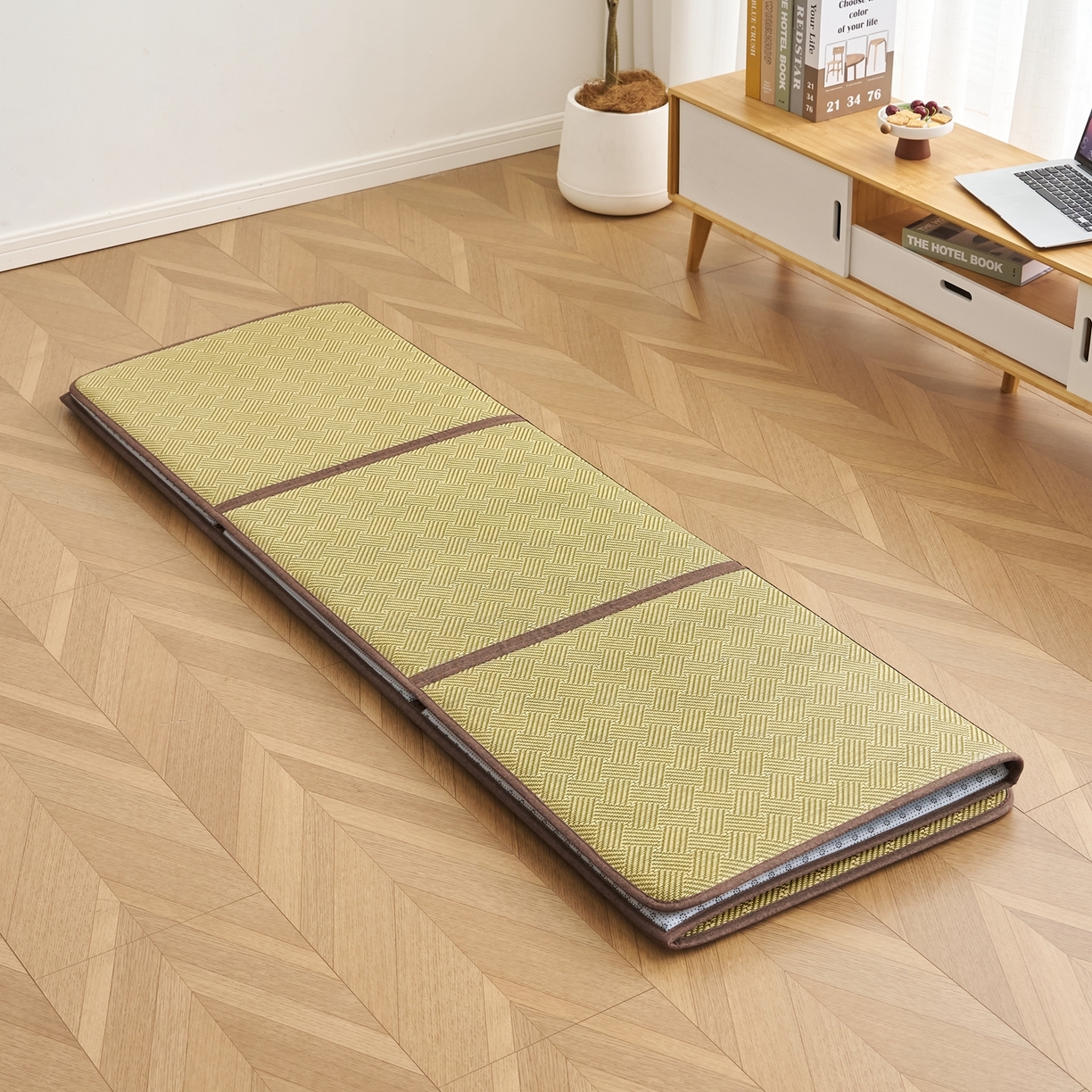 91家纺网 家纺一手货源 找家纺 鹿辉家居（原吉欧力） 2026新款多功能凉感冰藤床垫藤席地垫-九宫格 饼干花绿