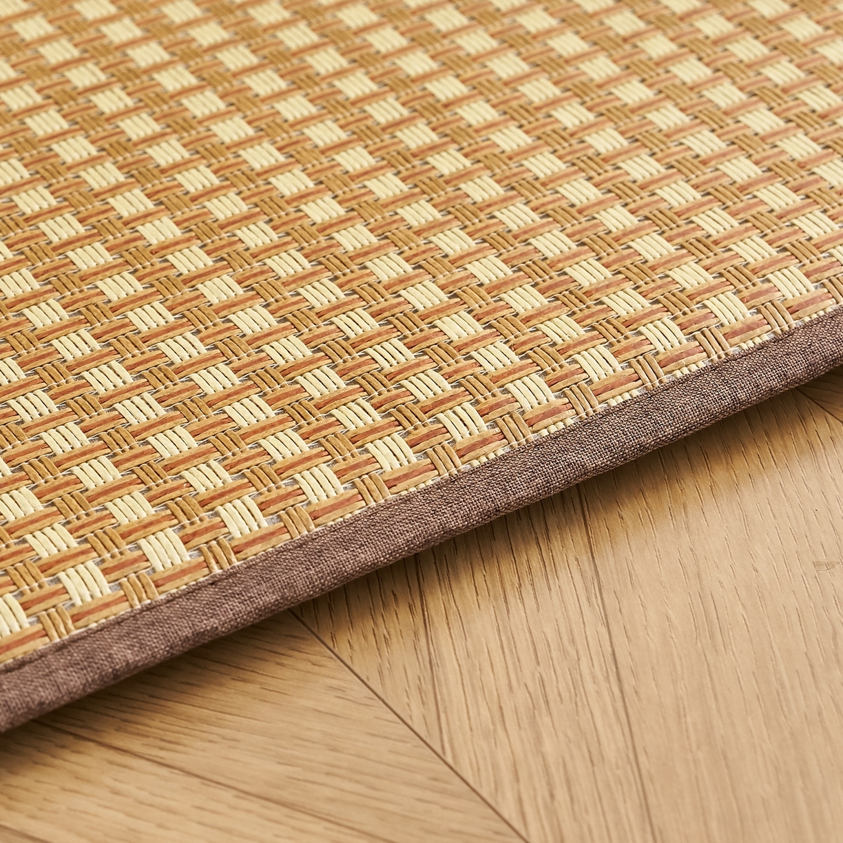 91家纺网 家纺一手货源 找家纺 鹿辉家居（原吉欧力） 2026新款多功能凉感冰藤床垫藤席地垫-九宫格 经典小方格