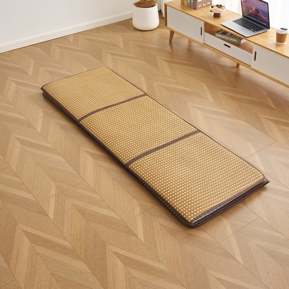 91家纺网 家纺一手货源 找家纺 鹿辉家居（原吉欧力） 2026新款多功能凉感冰藤床垫藤席地垫-九宫格 经典小方格