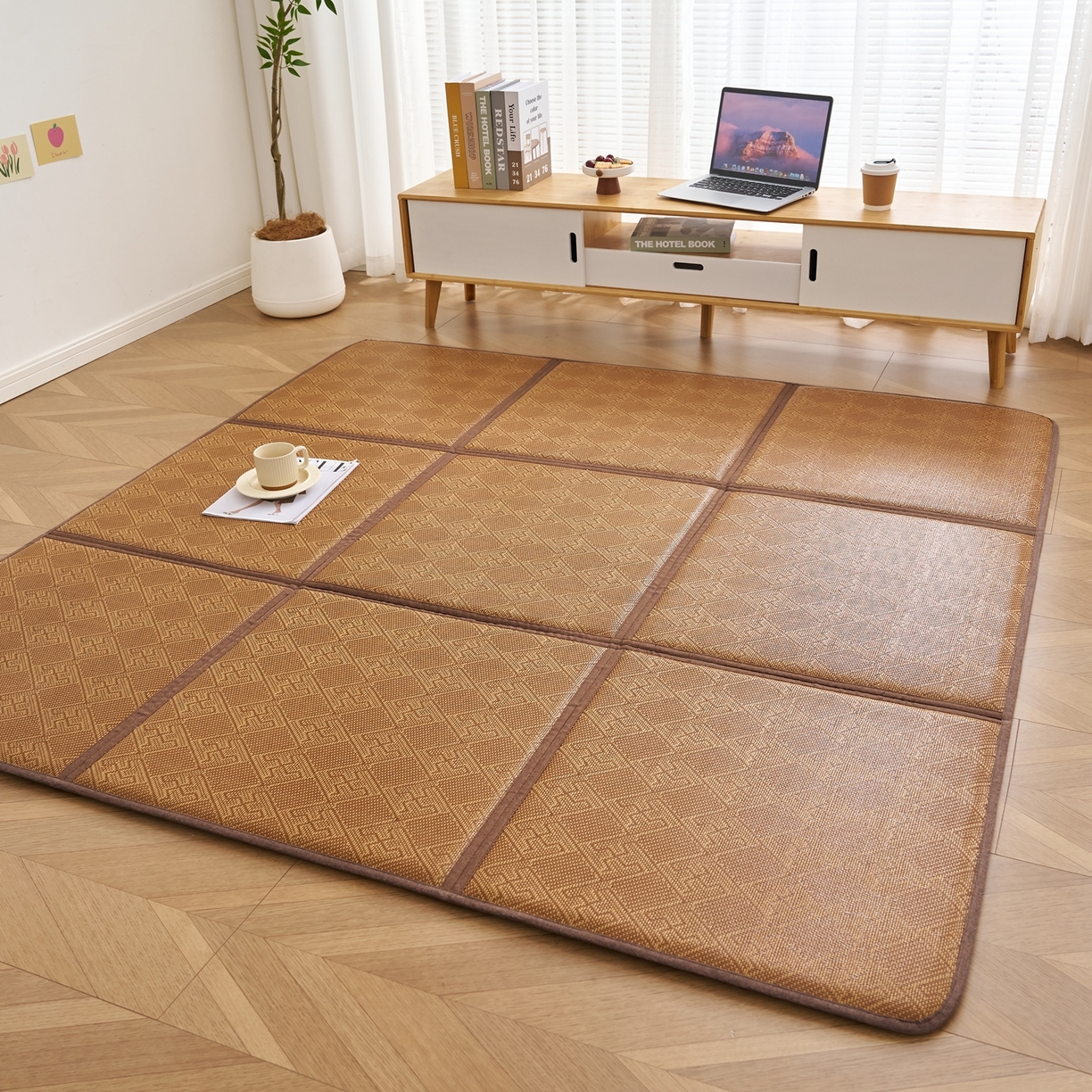 91家纺网 家纺一手货源 找家纺 鹿辉家居（原吉欧力） 2026新款多功能凉感冰藤床垫藤席地垫-九宫格 经典回纹