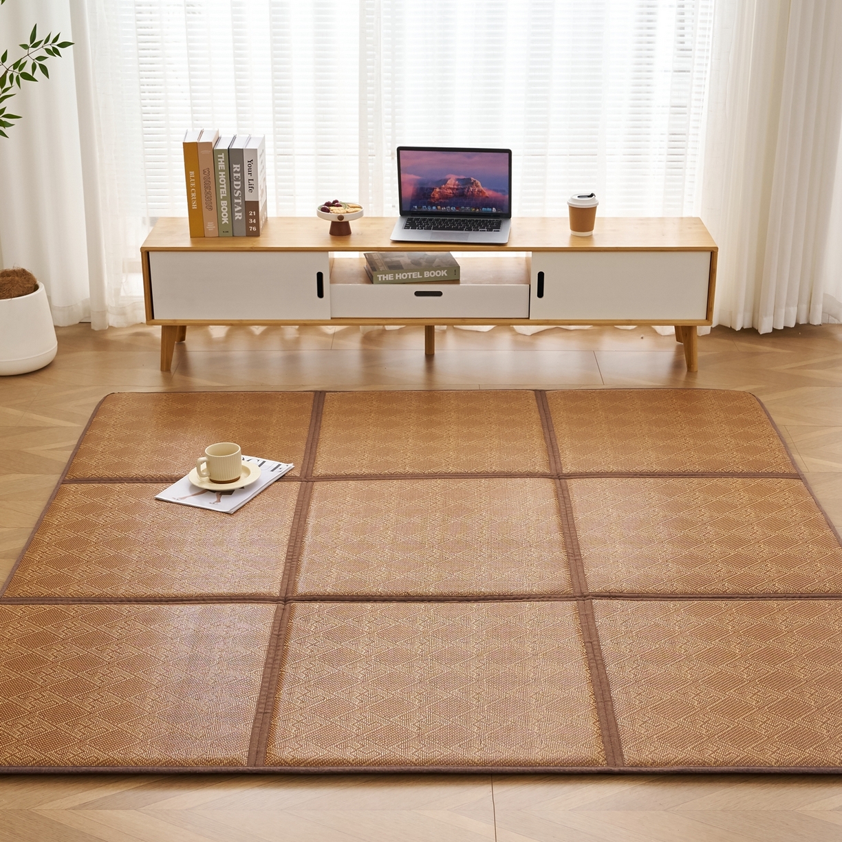 91家纺网 家纺一手货源 找家纺 鹿辉家居（原吉欧力） 2026新款多功能凉感冰藤床垫藤席地垫-九宫格 经典回纹