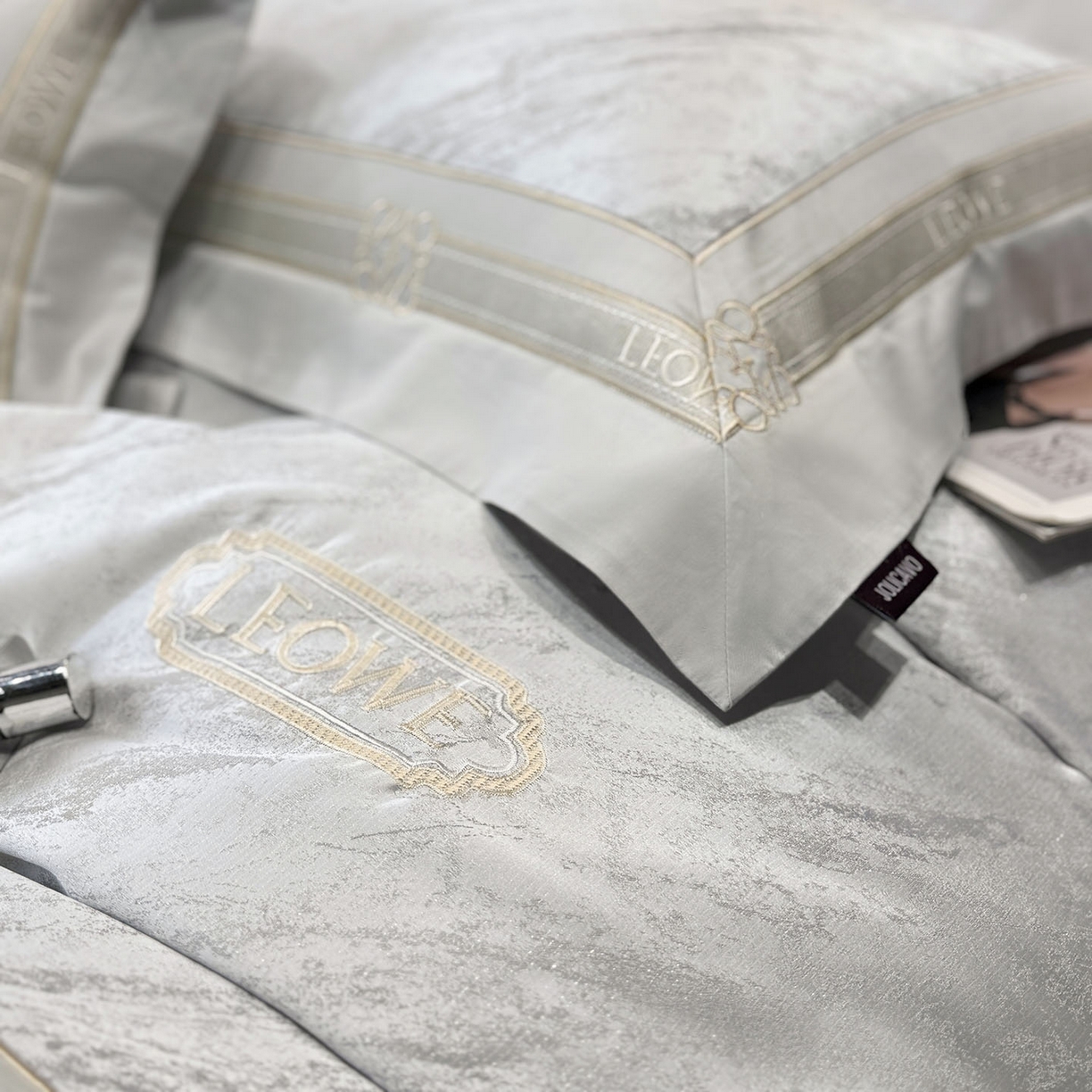 91家纺网 家纺一手货源 找家纺 （总）爱妮菲家纺 2026春夏新品高端A类贡缎提花长绒棉纯棉四件套100全棉提花被套床单床笠高级感床上用品-慕笙