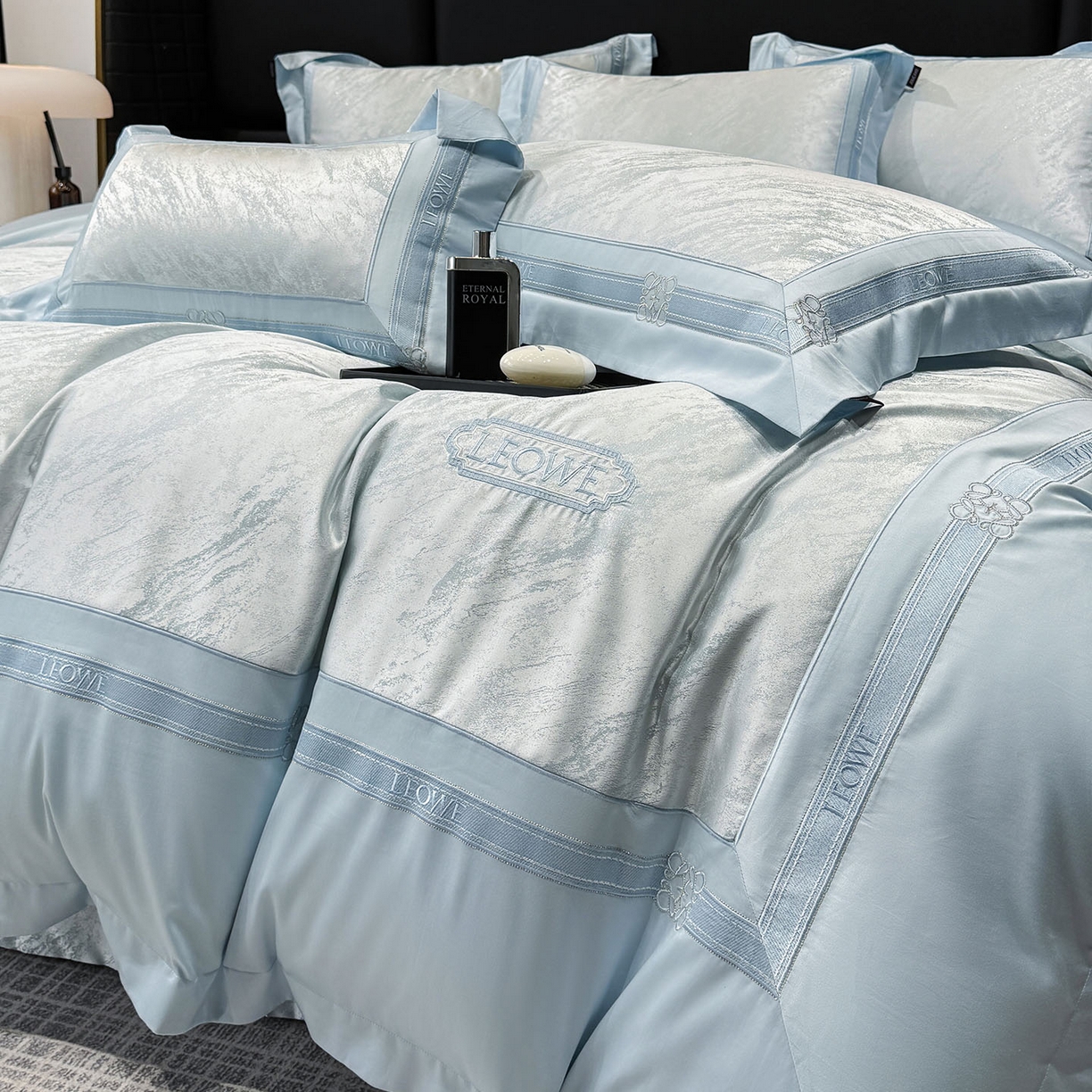 91家纺网 家纺一手货源 找家纺 爱妮菲家纺 2026春夏新品高端A类贡缎提花长绒棉纯棉四件套100全棉提花被套床单床笠高级感床上用品-慕笙 慕笙-柔雾蓝