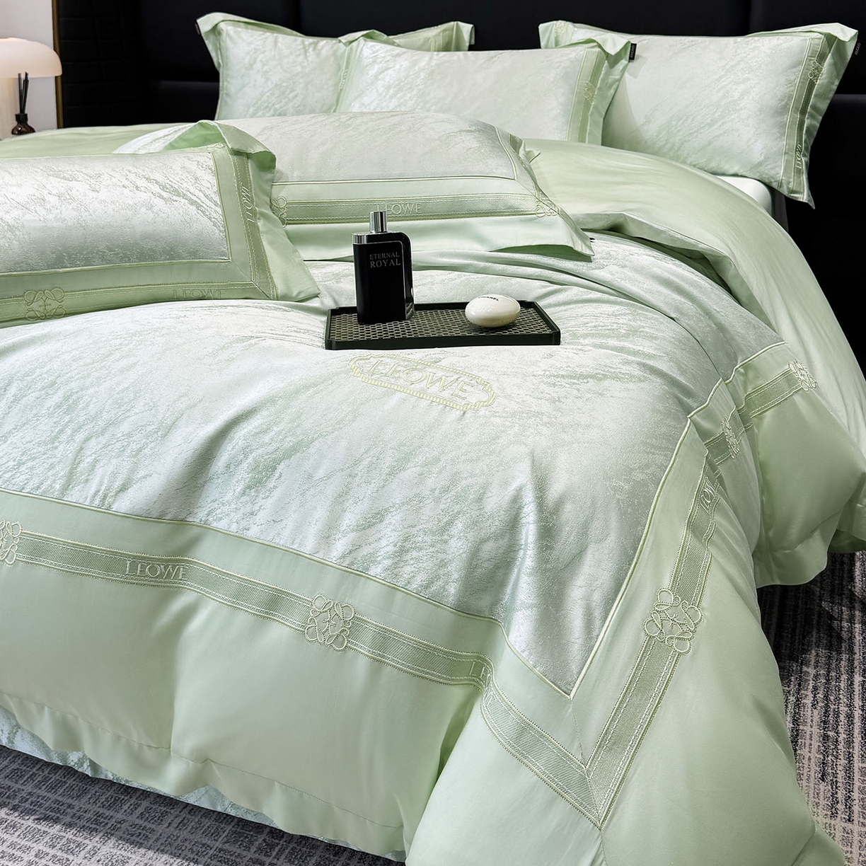 91家纺网 家纺一手货源 找家纺 爱妮菲家纺 2026春夏新品高端A类贡缎提花长绒棉纯棉四件套100全棉提花被套床单床笠高级感床上用品-慕笙 慕笙-浅松绿
