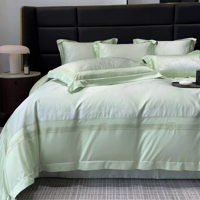91家纺网 家纺一手货源 找家纺 爱妮菲家纺 2026春夏新品高端A类贡缎提花长绒棉纯棉四件套100全棉提花被套床单床笠高级感床上用品-慕笙 慕笙-浅松绿