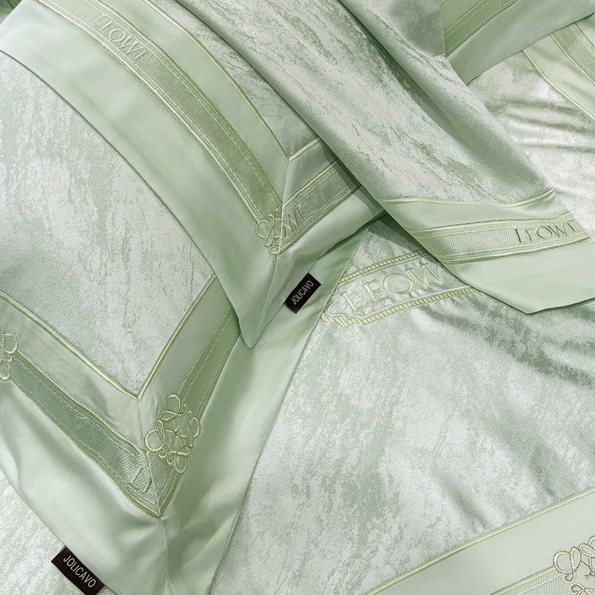 91家纺网 家纺一手货源 找家纺 乔利卡沃 2026春夏新品高端A类贡缎提花长绒棉纯棉四件套100全棉提花被套床单床笠高级感床上用品-慕笙 慕笙-浅松绿